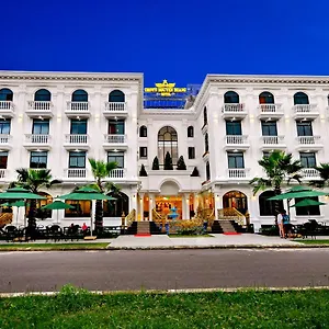 Отель Crown Nguyen Hoang